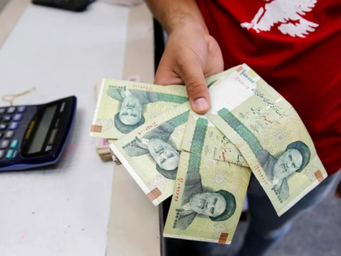 İran parlamentindən valyuta ilə bağlı yeni qanun