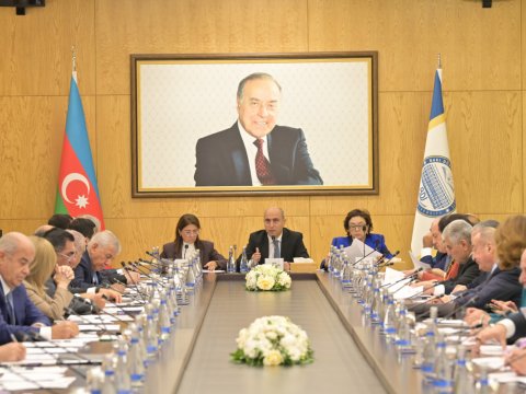 Emin Əmrullayev rektorları topladı - Universitetlərdəki vəziyyət müzakirə olundu