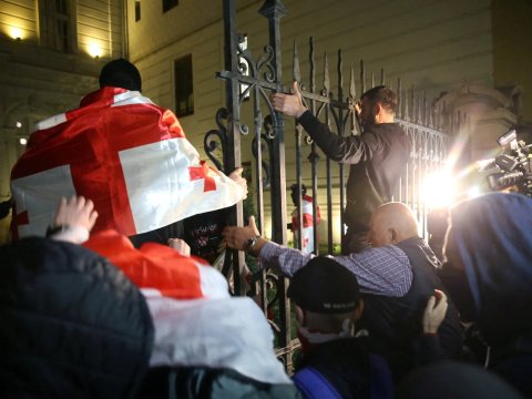 Tbilisidəki etirazlara azərbaycanlılar da qoşulub? - Gürcüstandan AÇIQLAMA