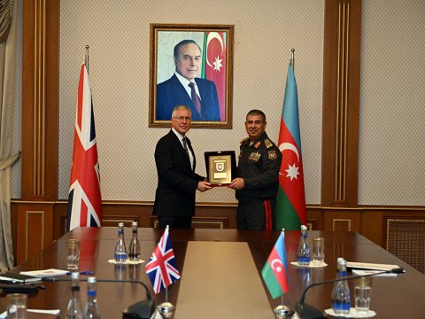 Zakir Həsənov Britaniyanın ölkəmizdəki səfiri ilə görüşüb