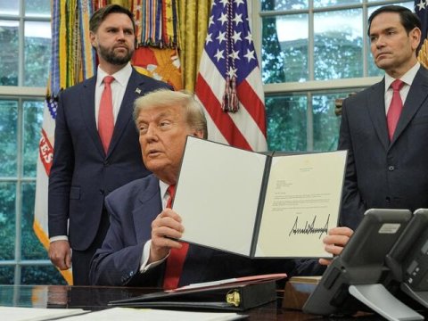 Trampın prezidentlik postundakı varisi açıqlandı