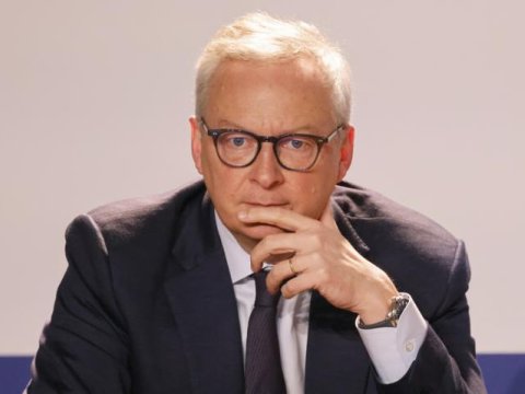 Fransada müdafiə naziri də istefa verdi