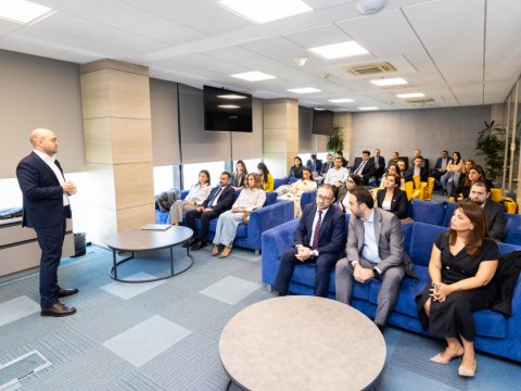 Nazirliyin tabeli qurumlarının məsul şəxsləri tələbələrlə görüşdü