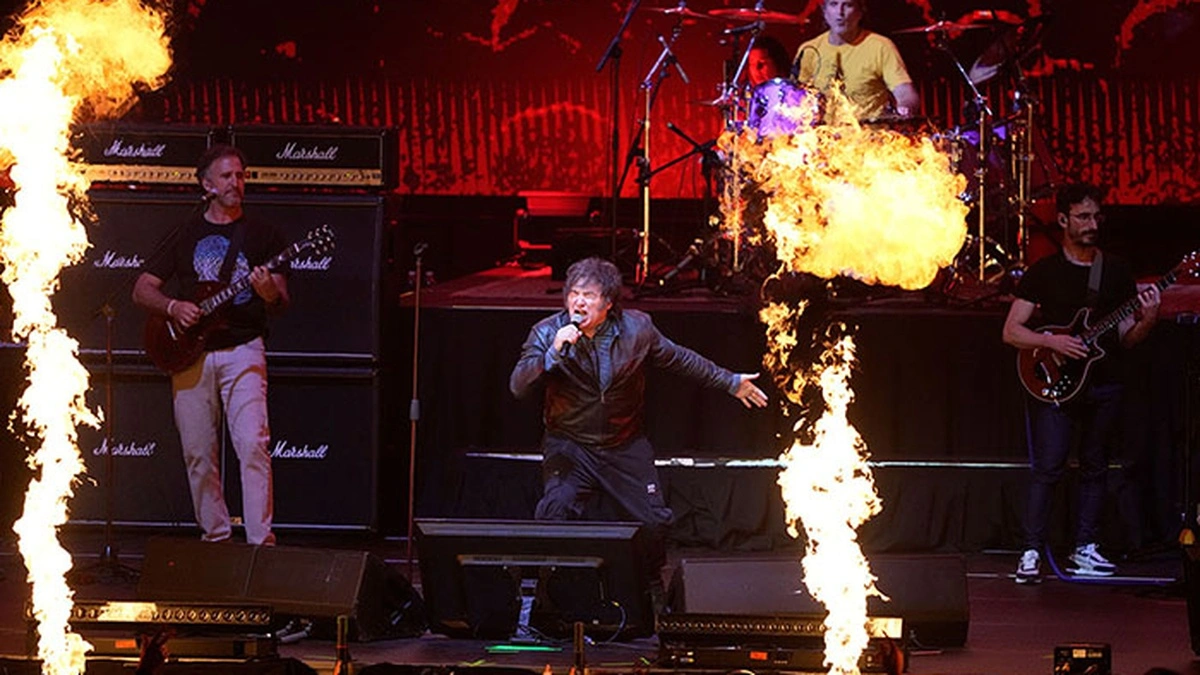 Bu ülkenin cumhurbaşkanı konser verdi - FOTOĞRAFLAR