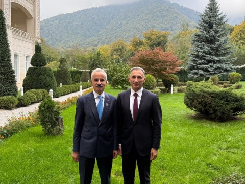 Bu fotoda diplomatiya yox, qardaşlıq var