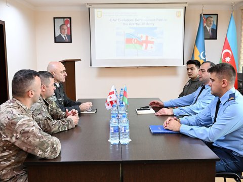 Gürcüstan hərbçilərinə PUA-ların tətbiqi barədə məlumat verildi