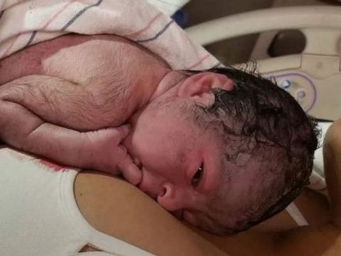 Ötən il 107 qadın evdə DOĞUM EDİB