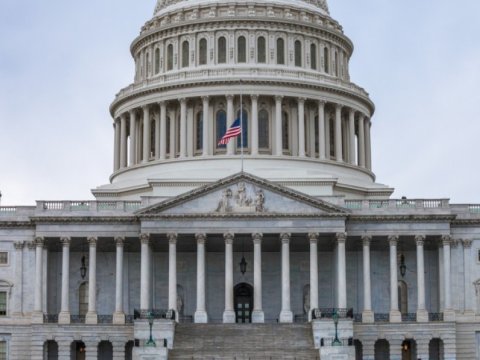 Amerika hökuməti hələ də bağlıdır