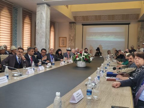 Bişkekdə Alıkul Osmonovun 110 illiyi qeyd edildi - FOTO