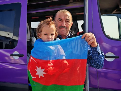 Ağdərənin Vəngli kəndinə daha 112 nəfər yola düşdü