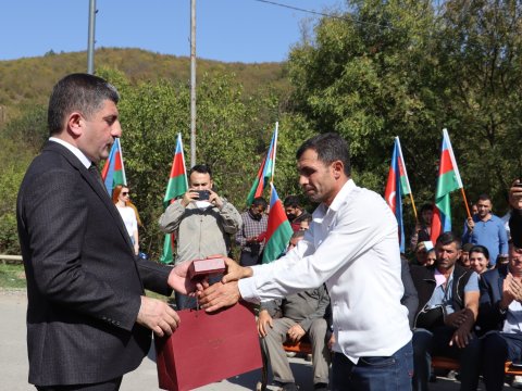 Vəngli kəndinə daha 112 nəfər qayıtdı - FOTO   