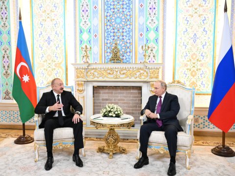 Bütün istiqamətlər üzrə əlaqələr uğurla inkişaf edib - Putin