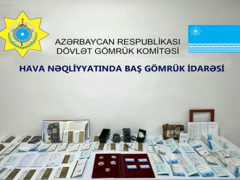 Dubaydan Bakıya brilyant qaşları gətirdi - Gömrükdə yaxalandı