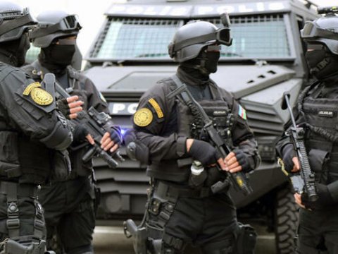 Polisə müqavimət göstərən şübhəli şəxs saxlanıldı