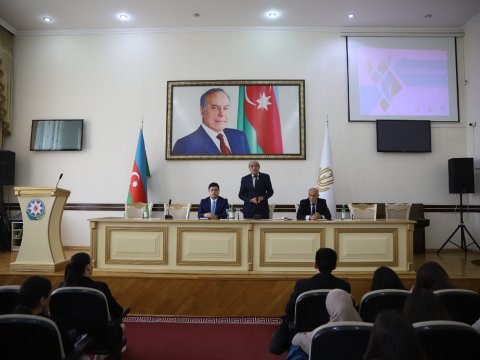 GDU tələbələri könüllülük fəaliyyəti haqqında maarifləndirildi