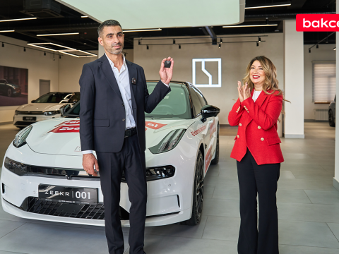 “Bakcell” lotereyasında ilk “Zeekr 001” qalibə təhvil verildi - Fotolar