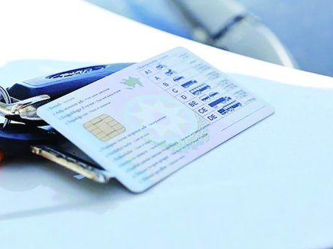 Azerbaycan'da bir yılda sürücü belgesi alanların sayısı açıklandı