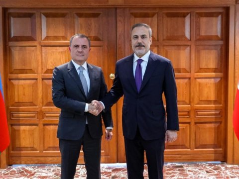 Ceyhun Bayramov Hakan Fidanla müzakirə apardı