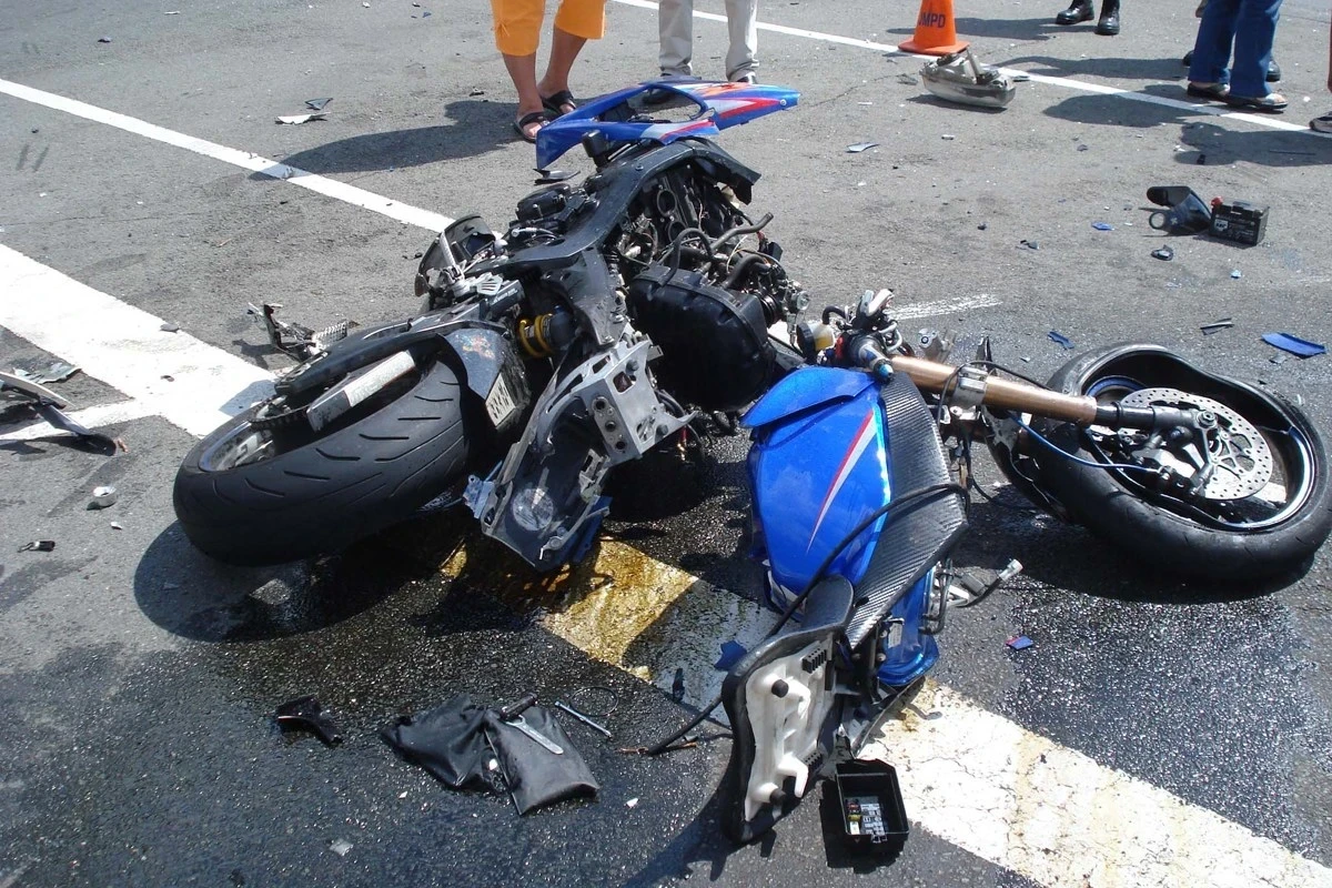 Motosikletlə mopedlərin qəzalarında 10 nəfər ölüb
