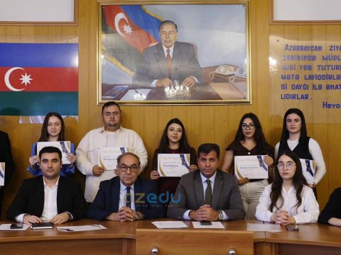 ADPU-nun “Brend tələbə”ləri mükafatlandırıldı - FOTO 