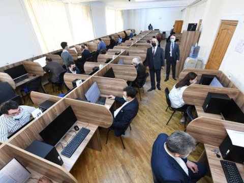 Notariat fəaliyyəti ilə məşğul olmaq istəyənlərin NƏZƏRİNƏ!