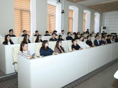 UNEC-də narkomaniya ilə bağlı maarifləndirici görüş - FOTO