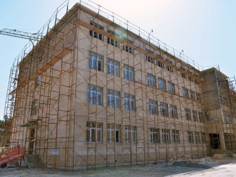 Tikilməkdə olan məktəbdən oğurluq edən şəxs saxlanıldı