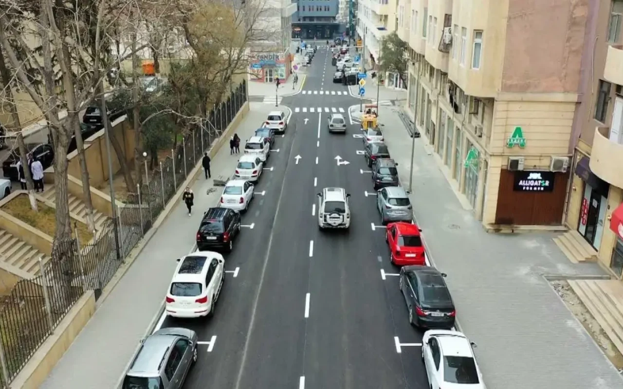 Bu adlarının dəyişdirilməsi zamanı dövlət dilinin normaları nəzərə alınacaq