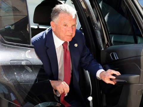 Trump\'ın temsilcisi görevini bırakabilir