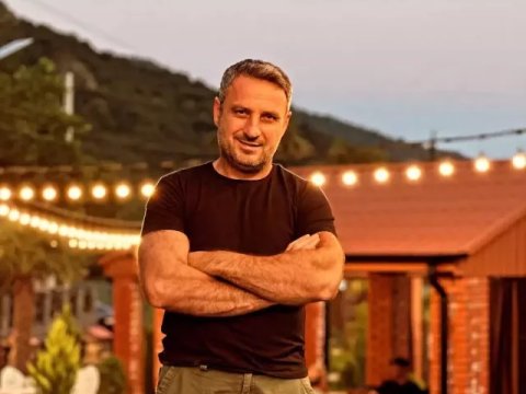 Əməkdar artist 47 yaşında vəfat etdi