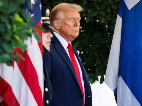 Trump Venezuela'ya darbe indirmesine izin verecek