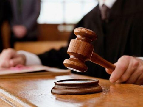 Dövlətə xəyanətdə ittiham olunan dörd nəfərin məhkəməsi başlayıb