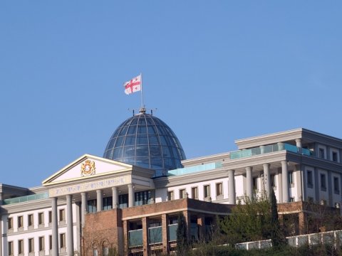 Gürcüstanda orta və ali təhsilin müddəti AZALDILIR