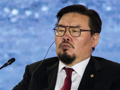 Bu ülkede başbakan istifa etti