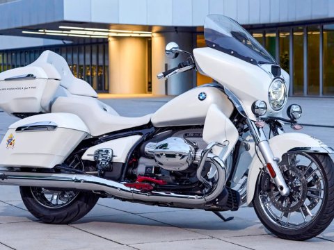 Papanın motosikleti 156 minə satıldı