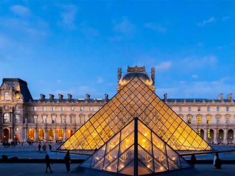 Məşhur Luvr muzeyindən OĞURLUQ