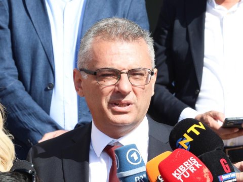 Şimali Kiprdə seçki: Yeni prezidentin adı AÇIQLANDI