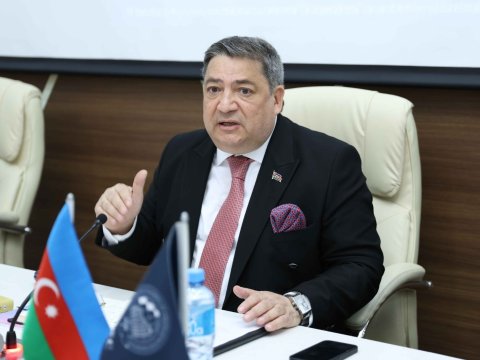 Ramiz Mehdiyevin kitablarını yazan zümrə - Professor onlardan danışdı