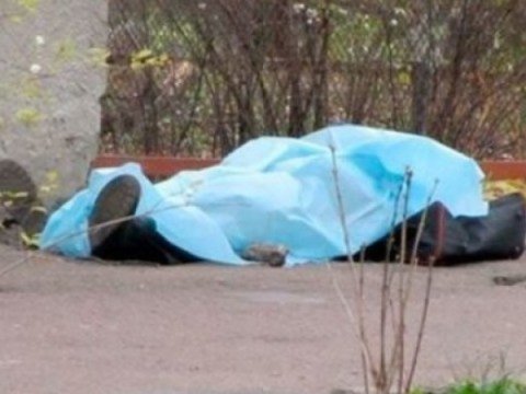 71 yaşlı kişi xəstəxananın 2-ci mərtəbəsindən yıxılaraq öldü