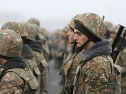 Ermənistanda hərbi xidmət müddəti azaldıldı