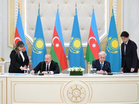 Azərbaycan-Qazaxıstan sənədləri mübadilə olunub