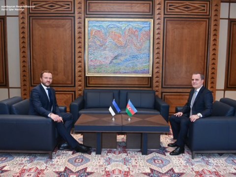 Ceyhun Bayramov estoniyalı həmkarı ilə görüşdü