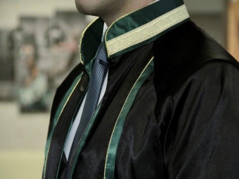 Daha bir vəkilin fəaliyyəti dayandırıldı