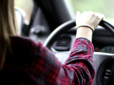 111 qadın taksi sürücüsüdür - Yaxınlarda avtobus da sürəcəklər