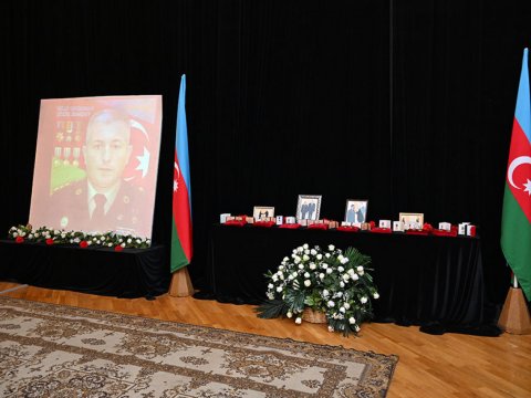 Milli Qəhrəman Şükür Həmidovun xatirəsi anılıb - FOTOLAR