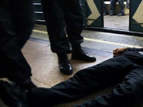 Bakı metrosunda sərnişin öldü