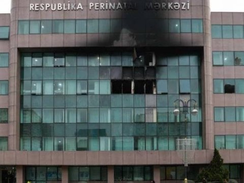 “Yanğın olan otaqda doqquz körpə var idi” - MƏHKƏMƏ