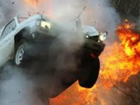 Bakıda maşın partladı - Xəsarət alan var