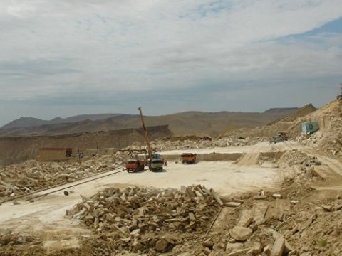 Daş karxanasında yıxılan kişi öldü