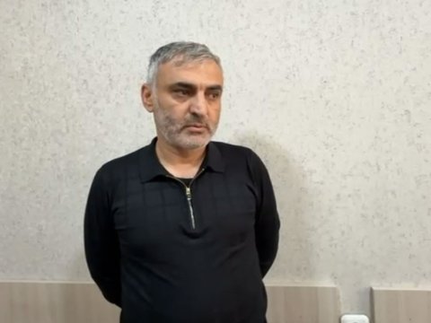 Maskalı şəxs ev sahibinə xəsarət yetirərək pulunu ələ keçirdi